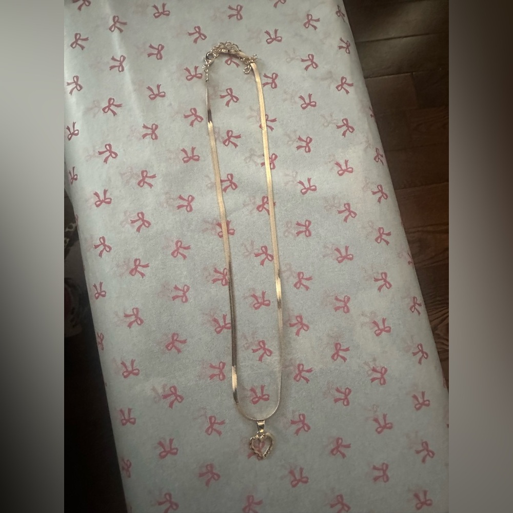 Gold plated Heart Pendant Necklace
Affordable fashion fines - Picture 1 of 3